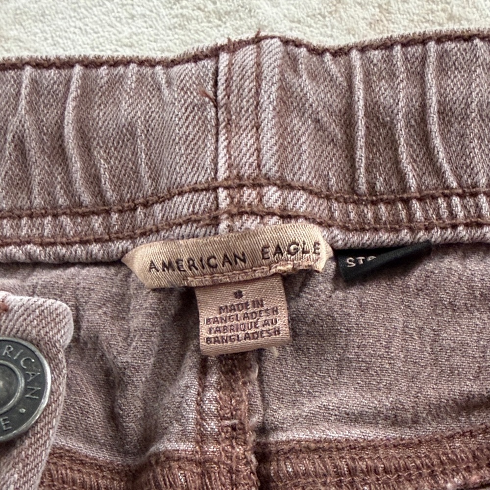 American Eagle Outfitters Mauve Cargo Shorts - Picture 2 of 3